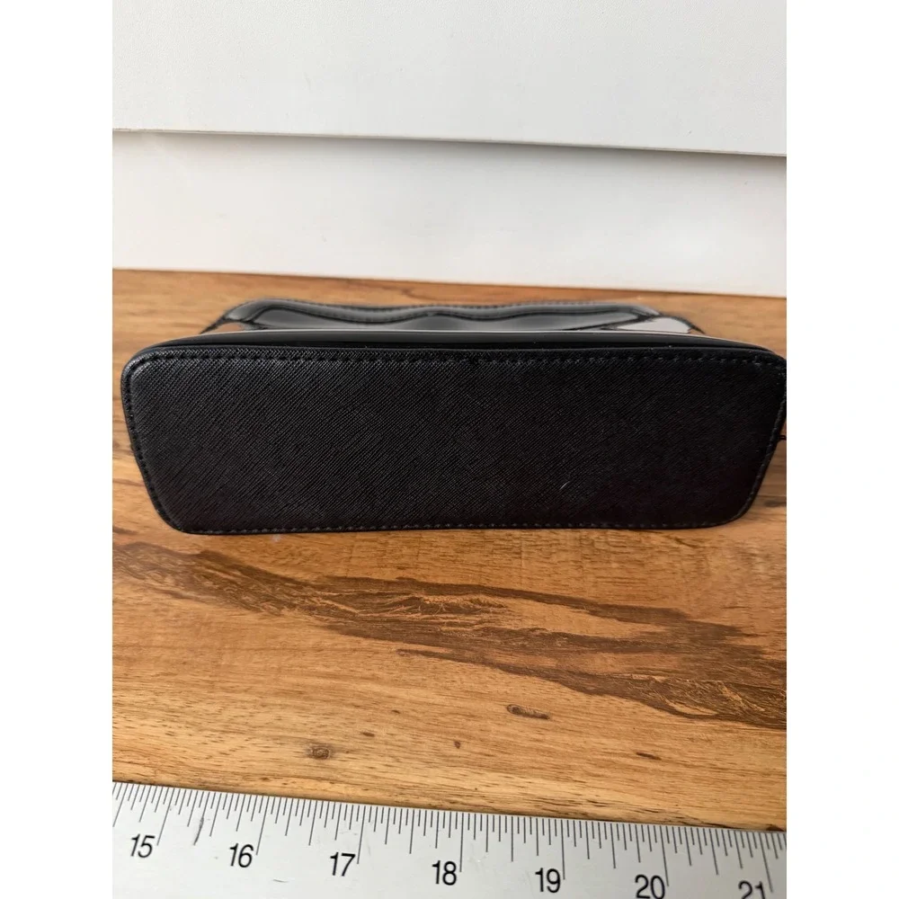 Ted Baker Aimee Black Patent Makeup Bag Cosmetic Pouch Rose Gold Curved Bow